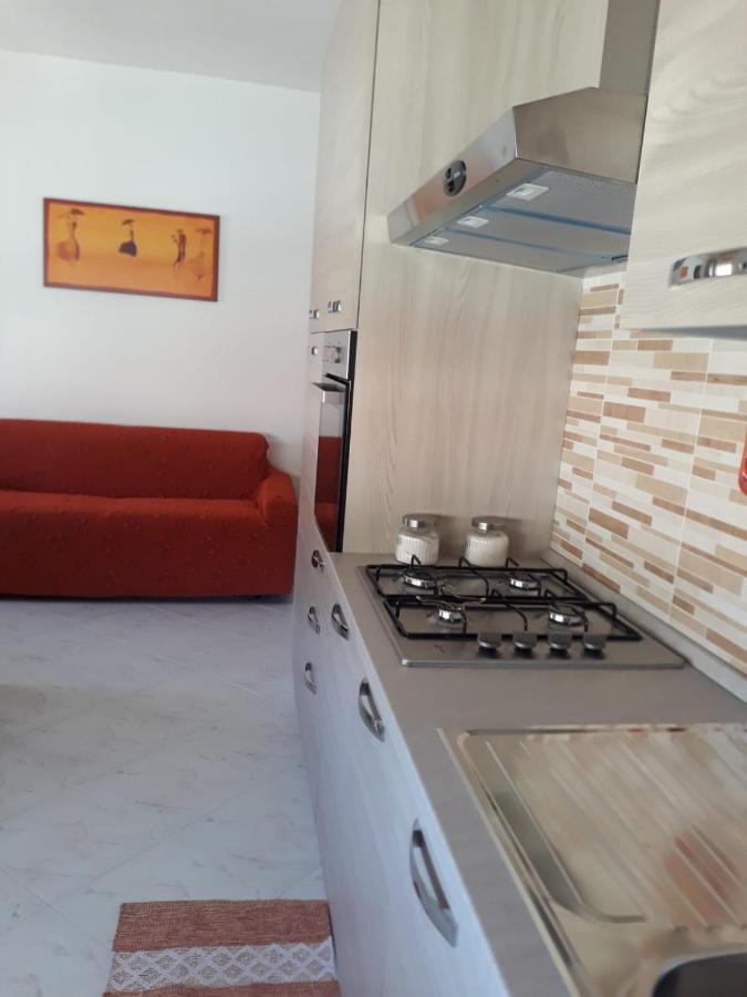 Il Girasole Apartment Bosa Bagian luar foto